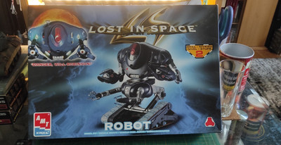 AMT Lost in Space Robot Modellbausatz Skill Level 2 mit Decals & Anleitung