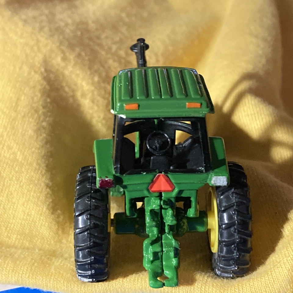 Ertl John Deere 1/64 Tractor And Trailer - Image 4 of 4