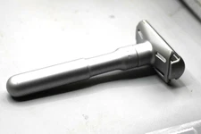 Merkur   Safety Razor Matte Brushed Chrome Made in Germany Z1