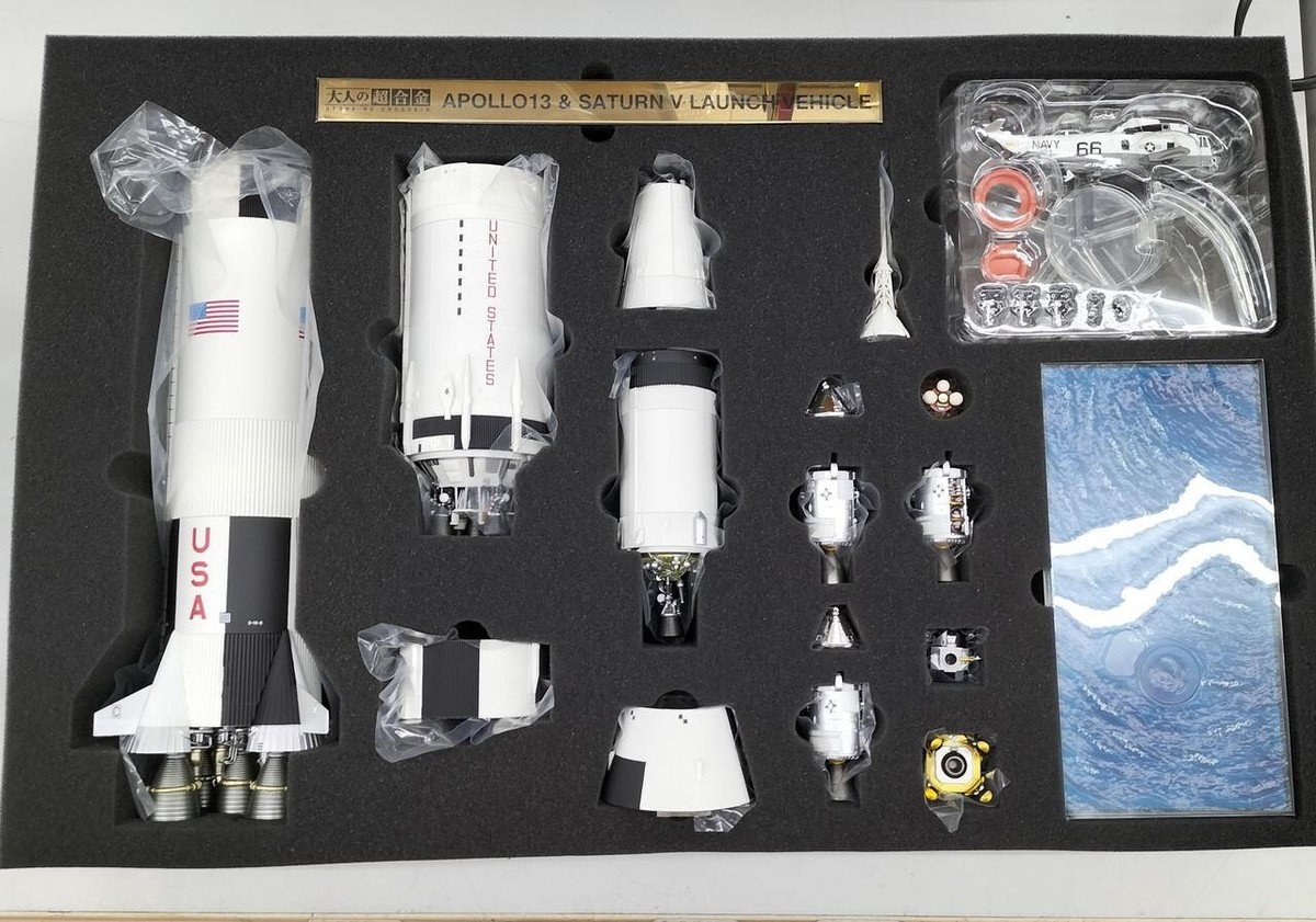 Bandai Otona no Chogokin Apollo 13 Saturn V Launch Vehicle 1/144