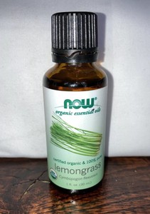 honeybee lemongrass pheromone
