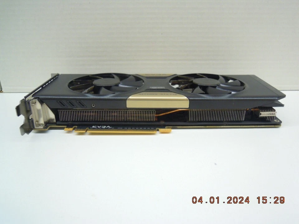 EVGA NVIDIA GeForce GTX 770 (04G-P4-3774-KR) 4GB GDDR5 Graphics Card - Image 2 of 4