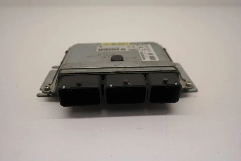 Módulo de control electrónico ECM motor Nissan Altima 16-17 guardabarros derecho  Foto 2 de 4