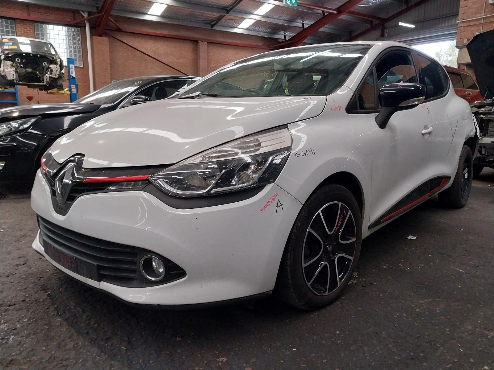2014 Renault Clio RADIATOR AUTO 1.2 H5F X98 09/2013-10/2019 757084 image 2