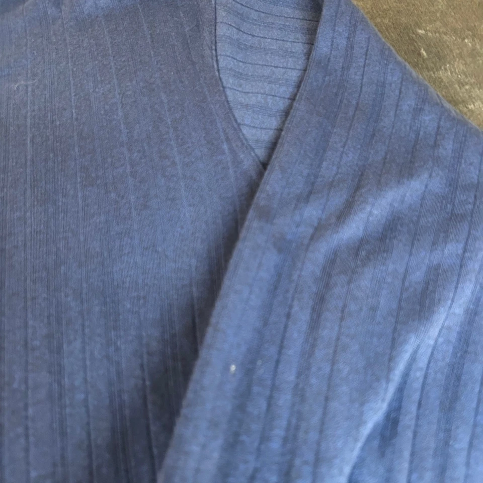 Camiseta Consensus Azul Acanalada Cuello en V Manga Larga Informal Cómoda Para Hombres XXL 2XL Foto 2 de 4