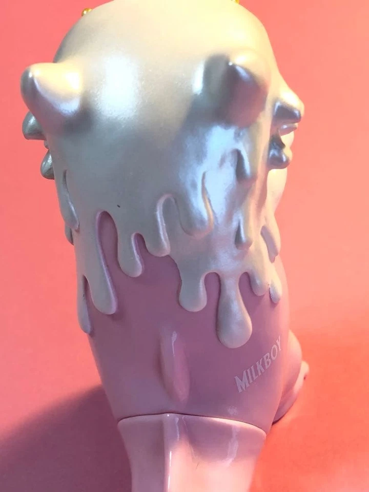 Sofubi colaboración Byron Milkboy Foto 4 de 4