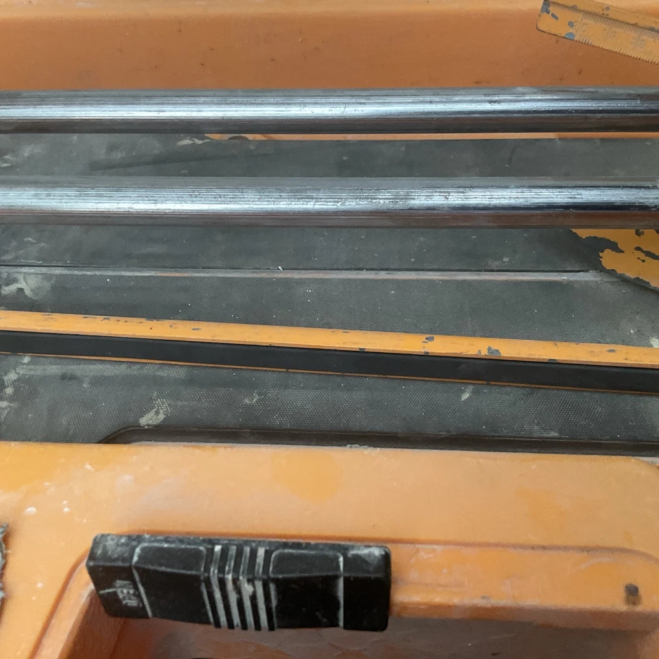 Cortadora de azulejos Felker FPC-19 usada Foto 3 de 4