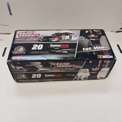 Joey Logano #20 GameStop Kentucky 2008 victoria 1:24 NASCAR acción con caja