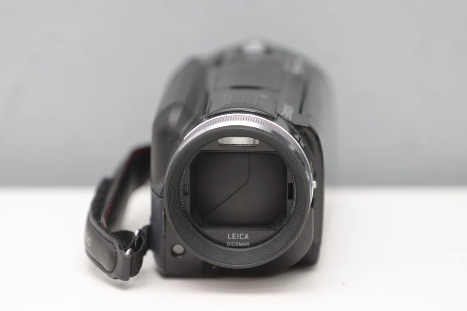 Panasonic HDC-HS900, High Definition video camera, (220GB hard drive), (B8). - Image 4 of 4