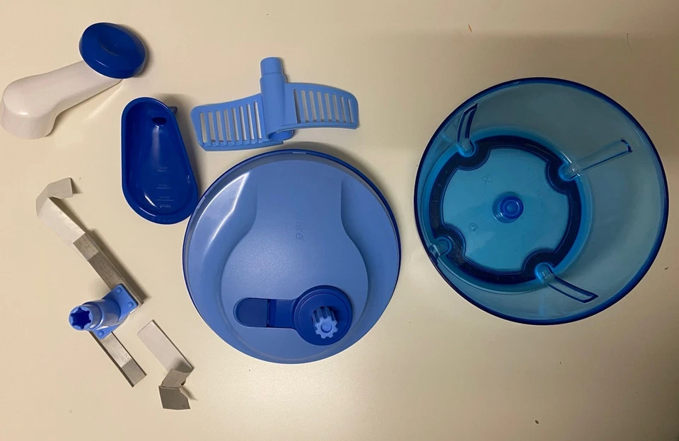 TUPPERWARE Quick Chef blau Zerkleinerer Küchenhelfer Gemüseschneider *Neuwertig* - Bild 3 von 4