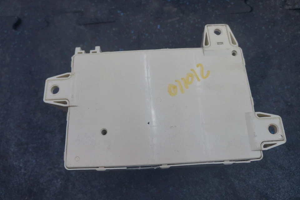 *Relé de conexión de bloque de caja de fusibles 1W6T14A067AC OEM Ford Thunderbird 2003 *Nota Foto 2 de 4