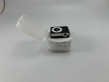 8GB MP3 Player Bundle Mini Clip Whit Earphone/SD Card Slot - Black AJ07