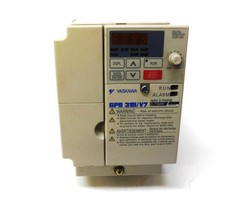 YASKAWA AC DRIVE GPD315/V7, CIMR-V7AM40P7, INPUT: AC3PH 380-460V 50/60 HZ, 4.7A