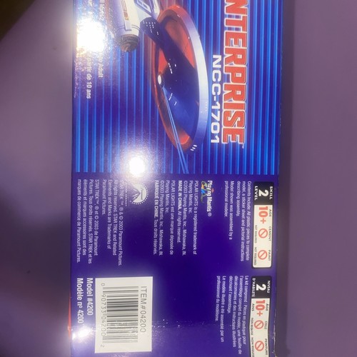 Polar Lights 04200 Star Trek U.S.S. Enterprise NCC-1701 Model Kit New - Imagen 3 de 3