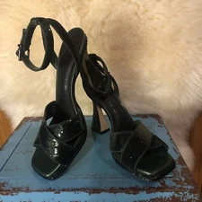 Gianni Bini Emerald Green Square Toe Square Heel Sequin Shoe 8M * Flaw On Strap*