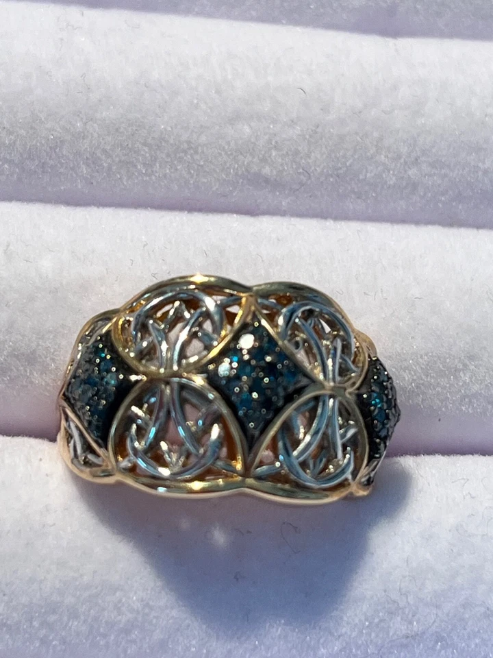 Anillo Victoria Wieck Diamante Azul Dos Tonos Talla  Foto 2 de 4