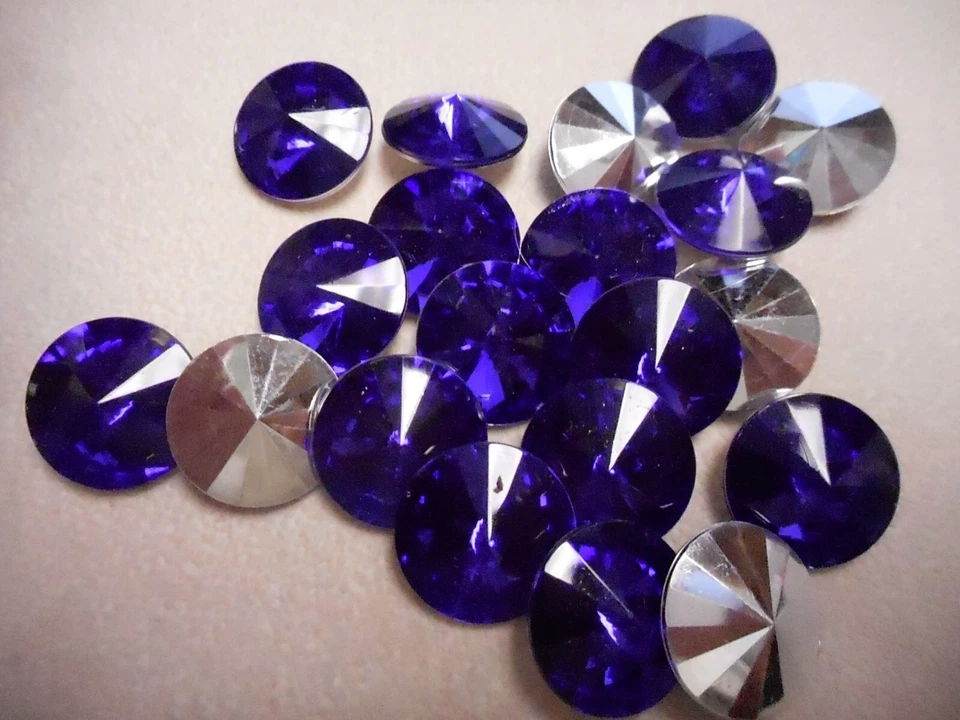 VINTAGE pointed back ROUND ACRYLIC (( LIGHT BLUE )) 14mm MADE IN TAIWAN R.O.C. Foto 3 de 3