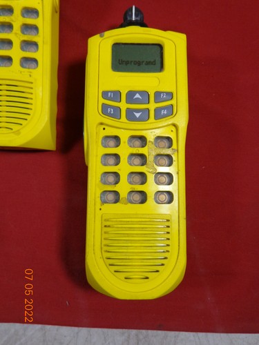 EFJohnson 5100 ES Yellow Radio 242-517B-801KC6 Version 6.14 700/800 - A27 - Picture 4 of 9