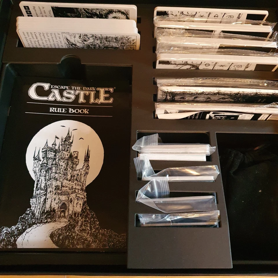 Escape the Dark Castle Collectors Box With 3 Expansions and Extras - Image 2 of 4
