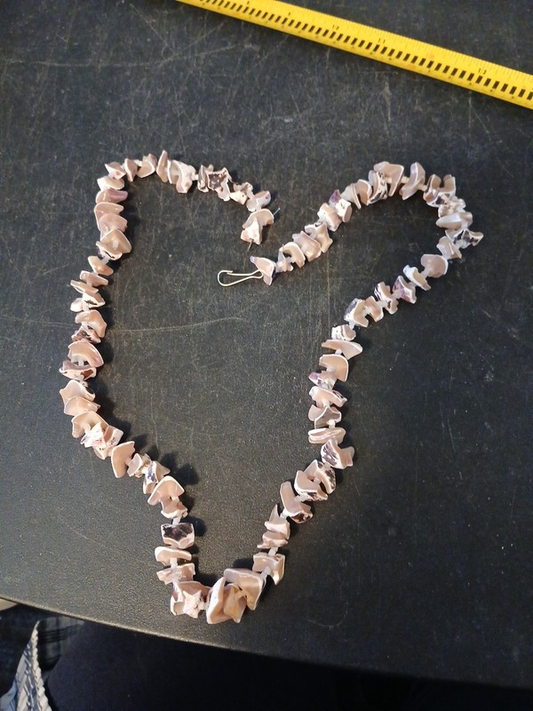 Vintage pink And White Shell Chip Puka Or Conch Necklace