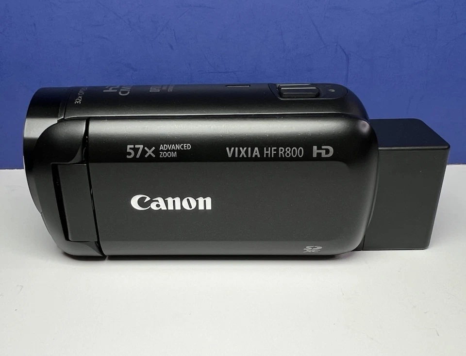 Canon VIXIA HF R800 HD 32X Optical Zoom Camcorder w/ 64GB SD Card & Extras VGC - Image 3 of 4