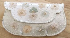 Imperial Macy White Flower Pattern Clutch Evening Purse Clasp Fully Beaded New