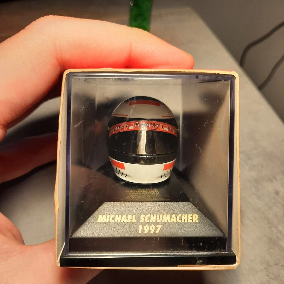 Minichamps Michael Schumacher Ferrari helmet 1996 1/8 510389601 - Immagine 4 di 4