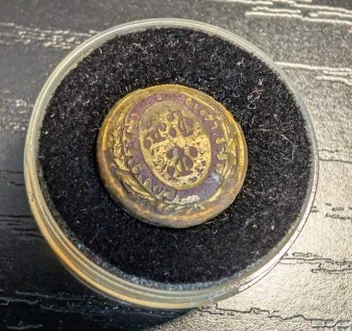 Civil War Connecticut Cuff Button: Dug