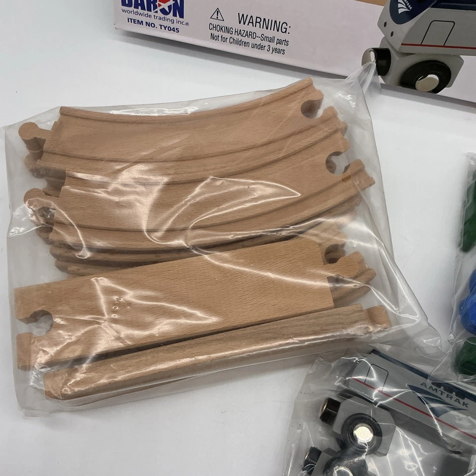 New AMTRAK Wooden Railway 20 Piece Wooden Train Set DARON TY045 - Image 2 of 4