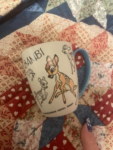 Disney Classic BAMBI Animazione Schizzo Arte 16 oz. Tazza ceramica blu - Foto 2 di 2