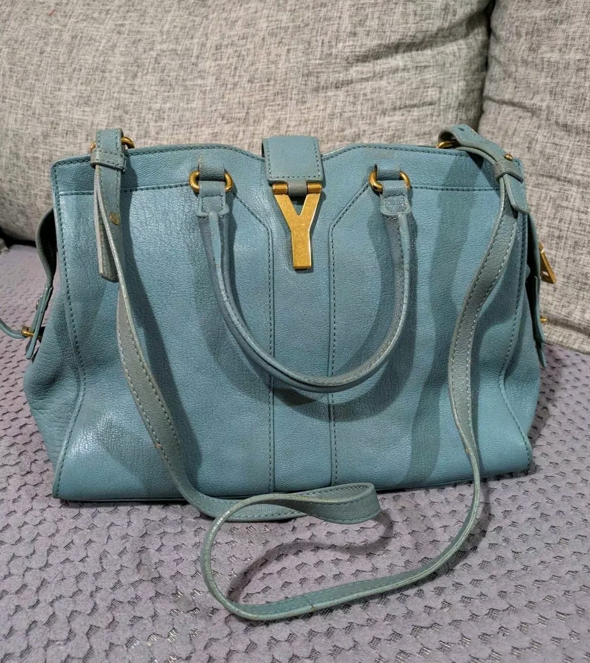 Borsa Yves Saint Laurent blu chiaro pelle di vitello media Cabas ChYc