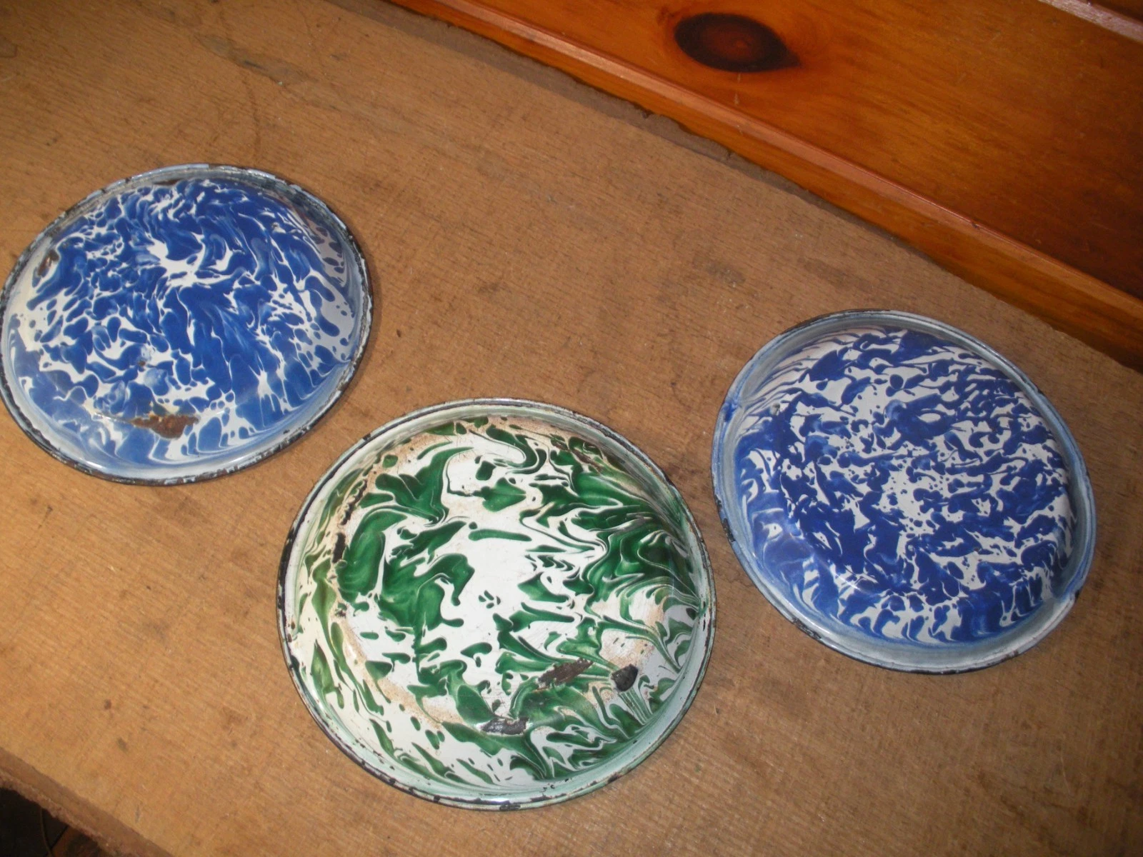 Vintage Enamel Pie Plates / Blue and White / Green and White Plates
Opens in a new window or tab