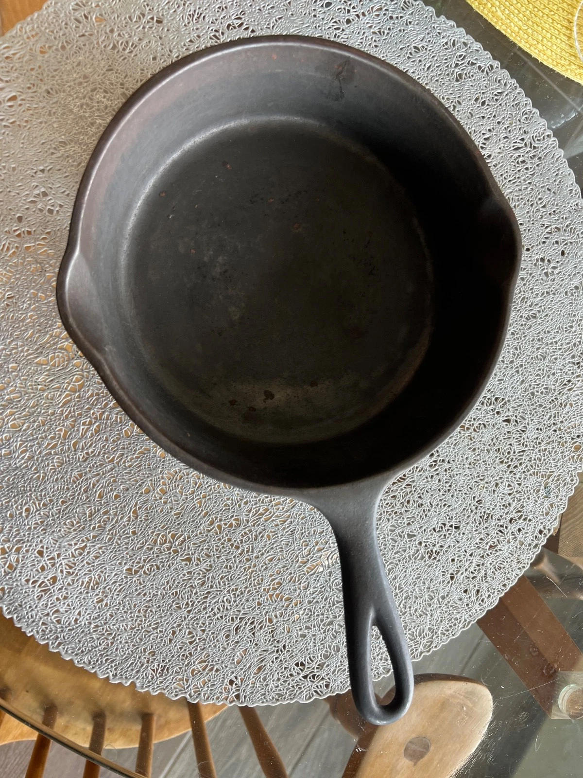 EXCELLENT Vintage BSR #1 Cast Iron Skillet 8 1/8”w/Heat Ring Smooth No Wobble
Opens in a new window 