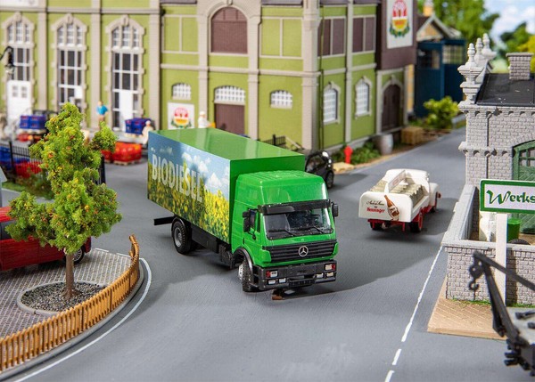 Faller 161436 Spur H0 - Lkw Mb Sk Biodiesel ( Herpa ) Neu Und Ovp-image