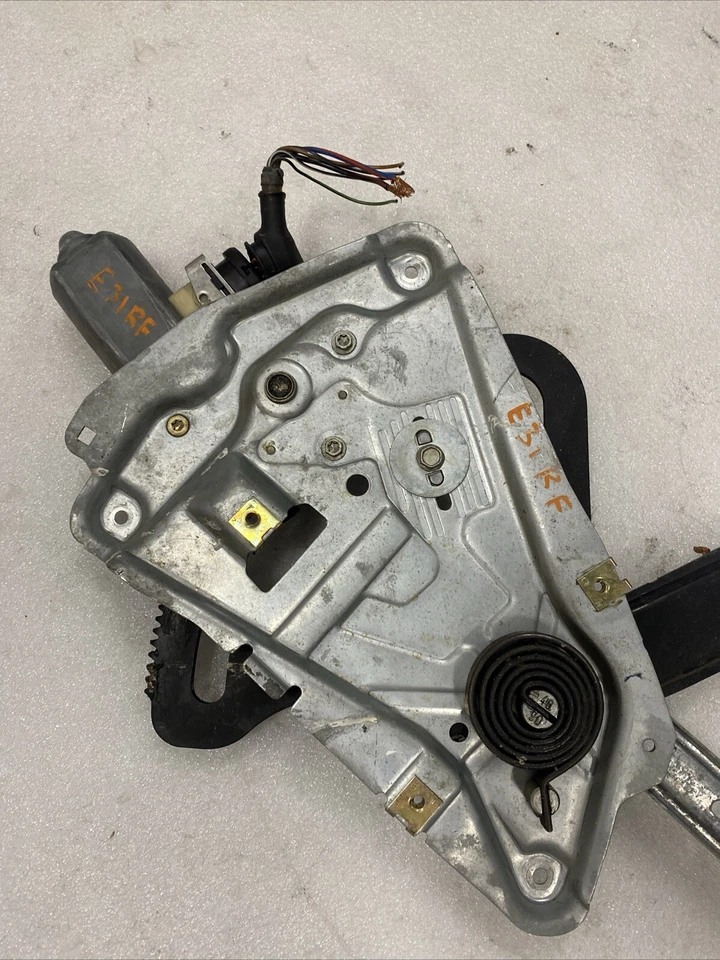 REGULADOR VENTANA DELANTERA DERECHA BMW E31 840ci 850i 850csi 51331970972 Foto 2 de 4