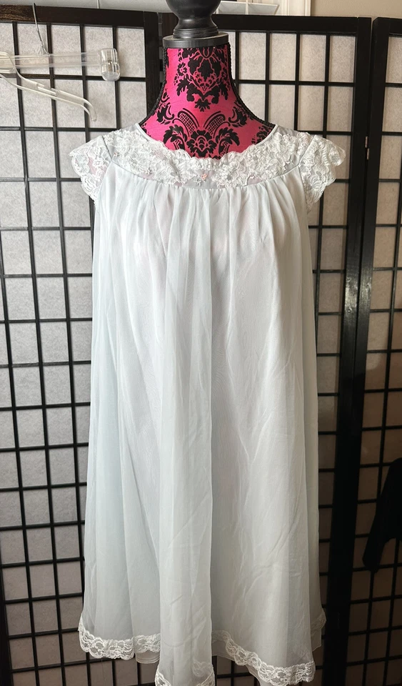 Shadow Line Vintage Años 70 Peignoir Set Pastel Bebé Muñeca Vestido y Bata Granny Core Foto 3 de 4