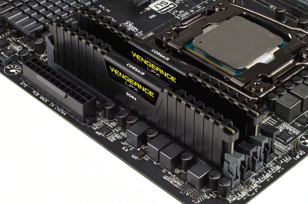 【美品】Corsair Vengeance LPX 64GB (2x32GB) CORSAIR - VENGEANCE LPX 64GB (2x32GB) DDR4 3200MHz C16 UDIMM