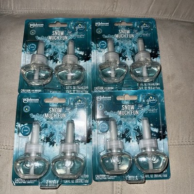 Glade  Limited Edition Snow Much Fun Plug-In Scent Oil  4 Pack with 2 Refills