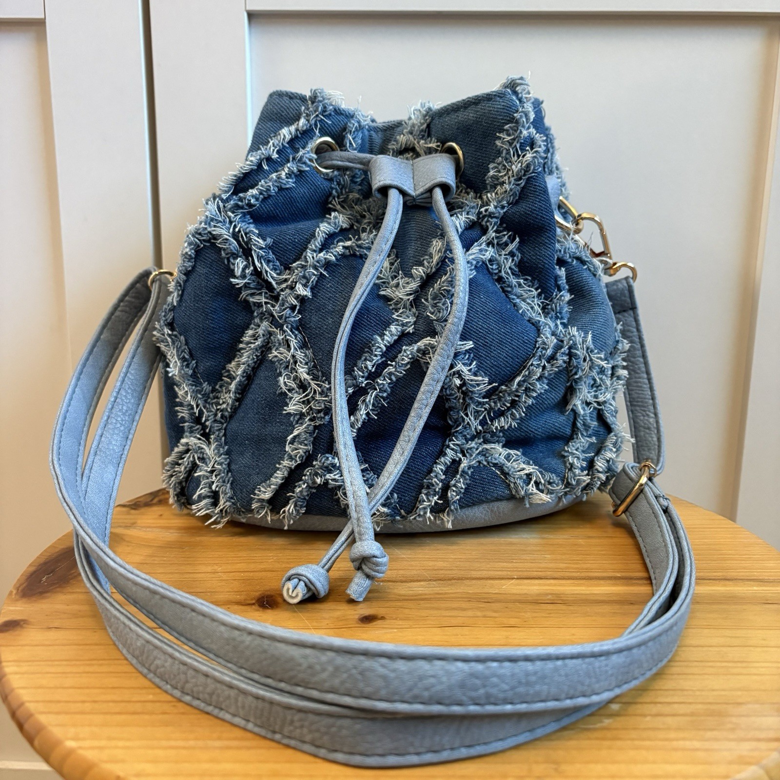 Diamond quilt frayed shaggy Drawstring Y2K denim Bucket Bag Slouchy Edgy