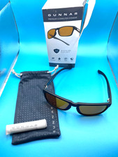 Gunnar premium computer eyewear. Onyx frame with amber tint.