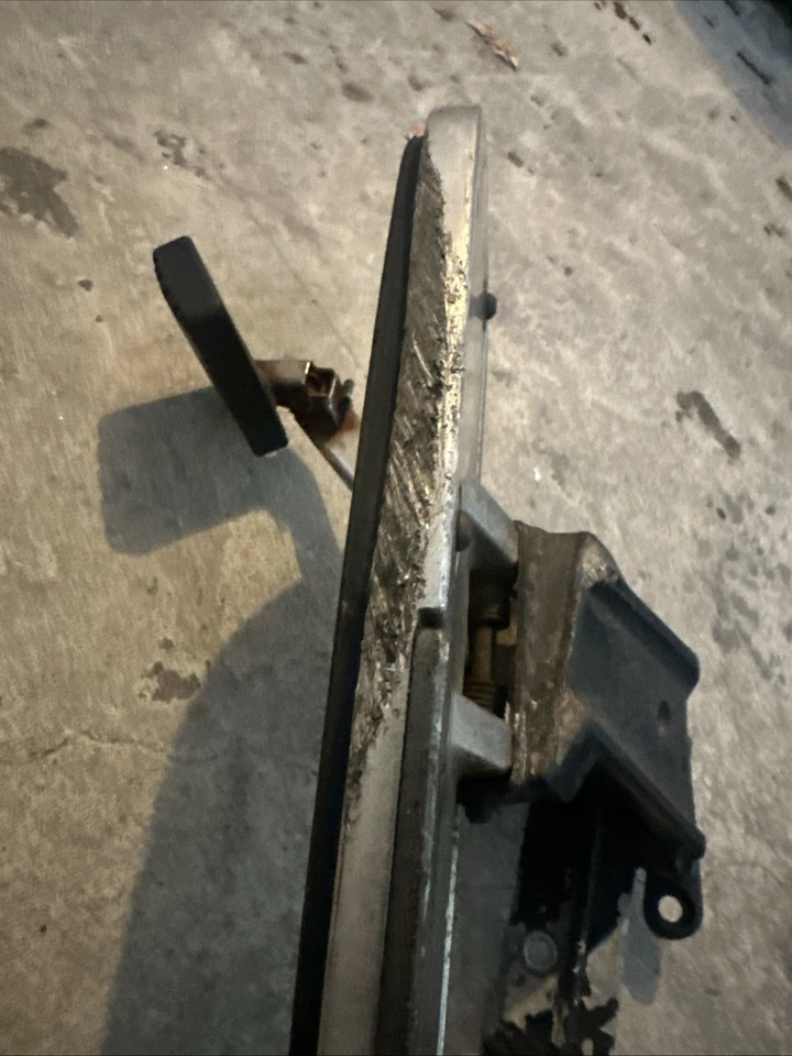 96-98 YAMAHA ROYAL STAR XVZ1300A RIGHT FOOT BOARD REAR BRAKE MASTER - Image 4 of 4