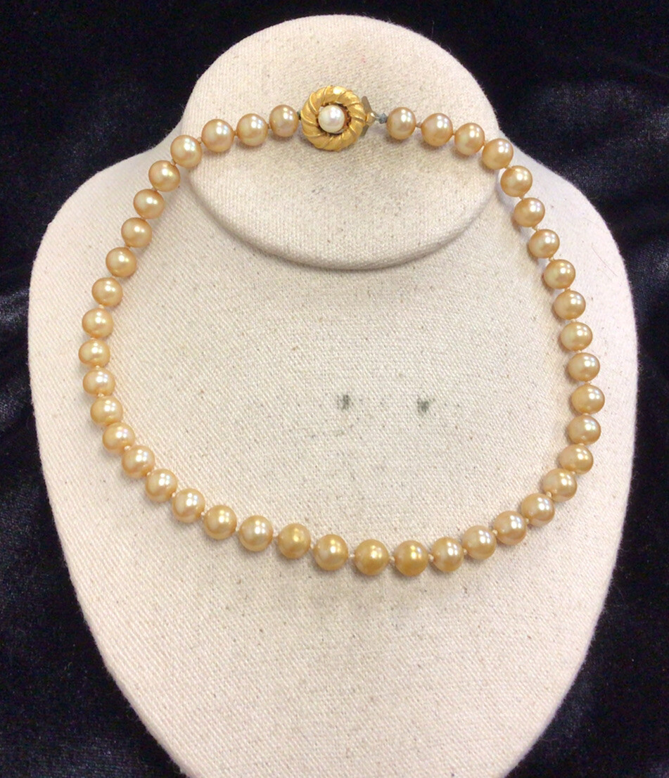 Vintage Dutchess Costume Iridescent Tan Glass Faux Pearl Necklace