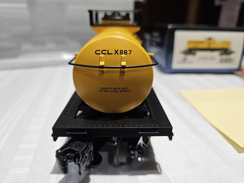 ATLAS CPC INDUSTRIAL (1005011-1) CORN TANK CAR IN MINT CONDITION AND UNRUN - Image 4 of 4