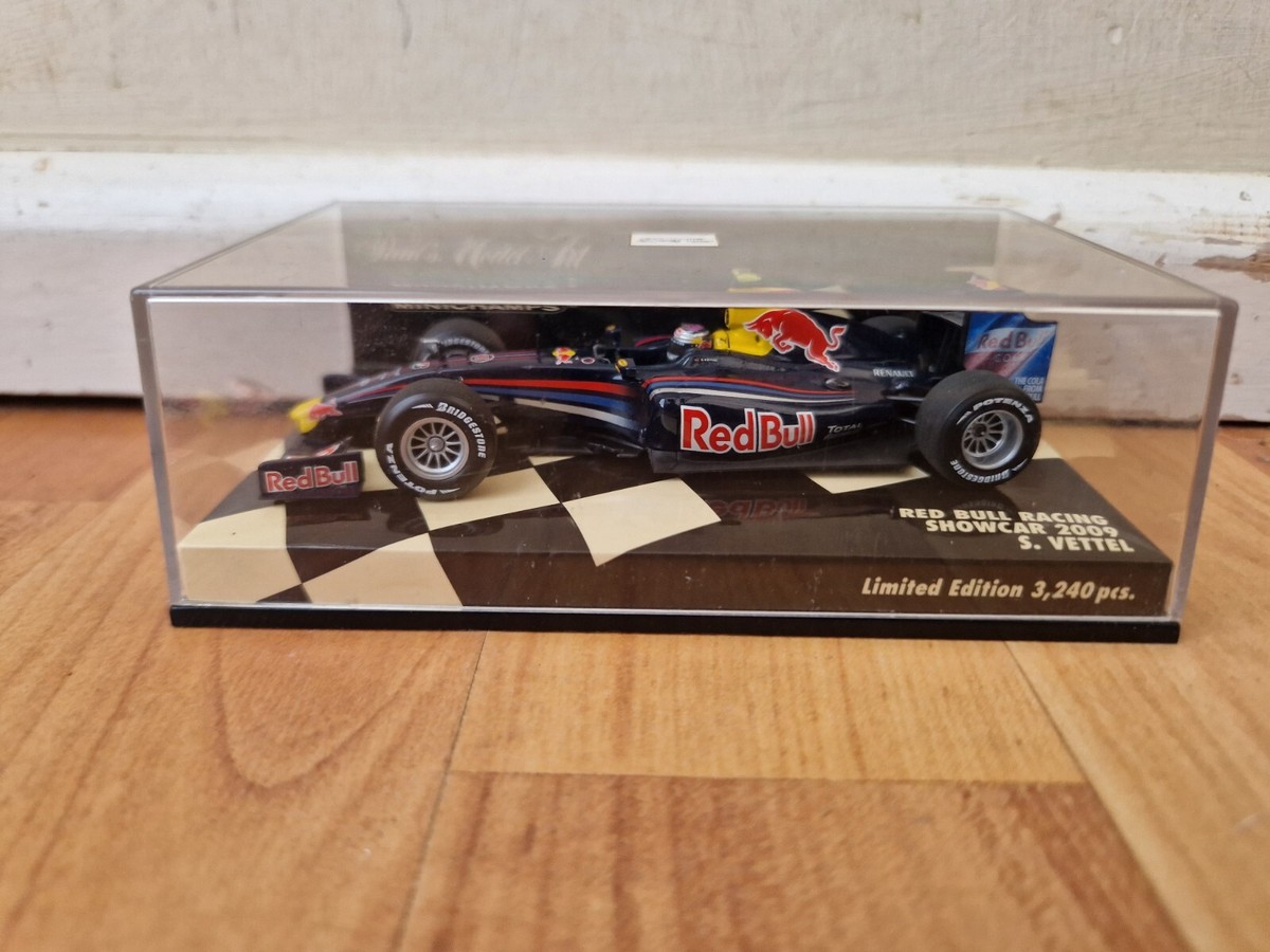 MINICHAMPS 1/43 RED BULL RACING SHOWCAR 2009 SEBASTIAN
