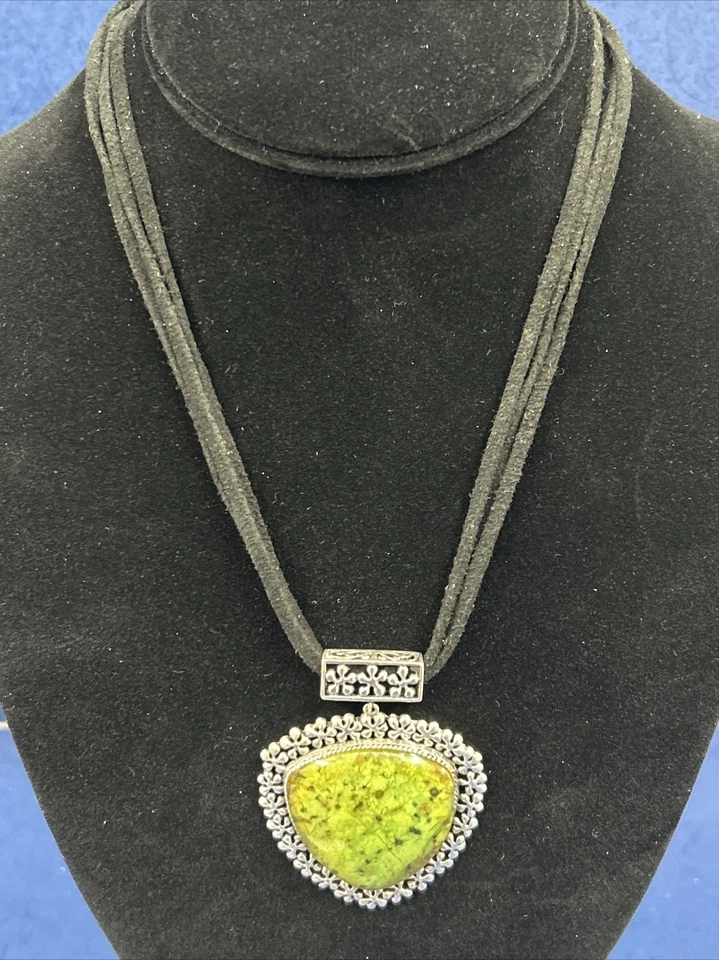 "Colgante Gaspeite 1-3/8"" Ancho Vintage Años 60 16"" Cuero Y Collar Esterlina C8" Foto 2 de 4