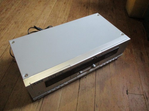 ION TAPE2PC USB Cassette Deck, Convertitore a Nastro per Cassette, Mix Tape Converter - Foto 2 di 12