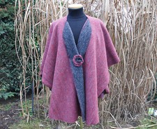 Damen Woll-Wende Cape / Poncho / Umhang in Weinrot mit Borte - handgefertigt