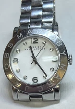 Marc Jacobs Crystal MBM 3054 Wristwatch for Women. Used Condition