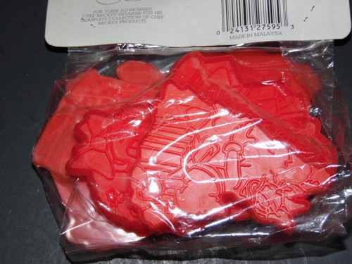 Disney Holiday Cookie Stamp Cutters Sealed - Picture 5 of 5