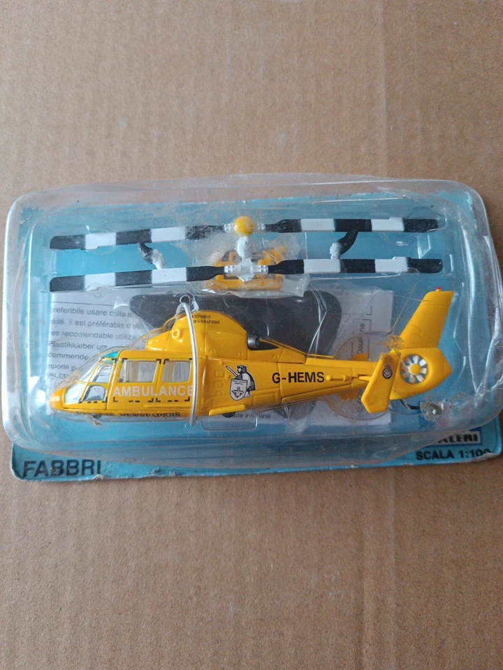 Italeri Elicottero Hughes MD 500 Greenpeace 1/100 Diecast - Immagine 4 di 4